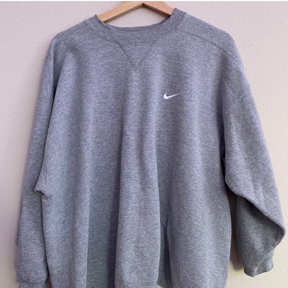nike size l vintage grey crewneck